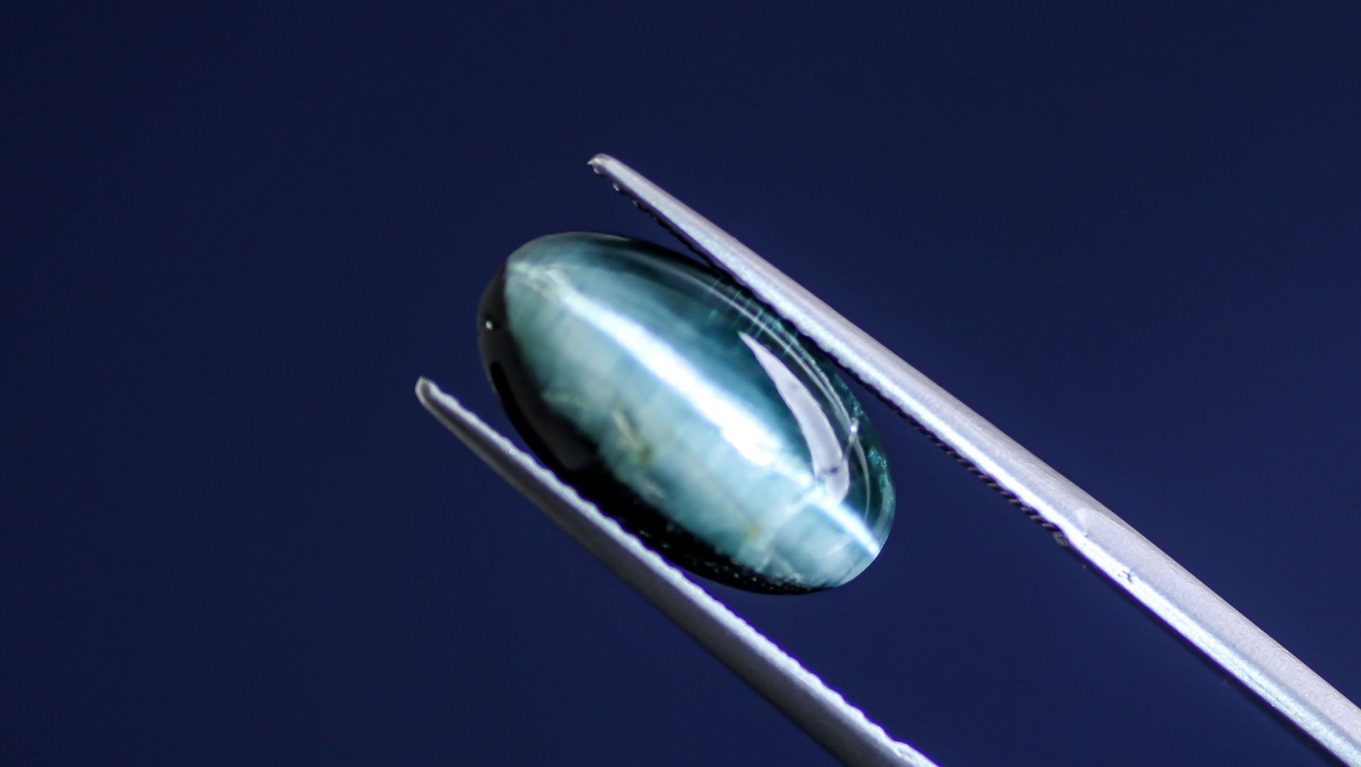 クリソベリルキャッツアイ [Chrysoberyl Cat's Eye]